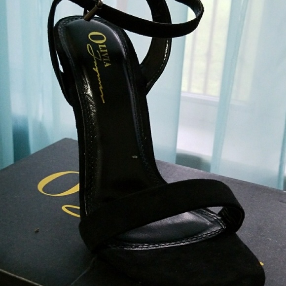 Shoes - Picture 2 of 3